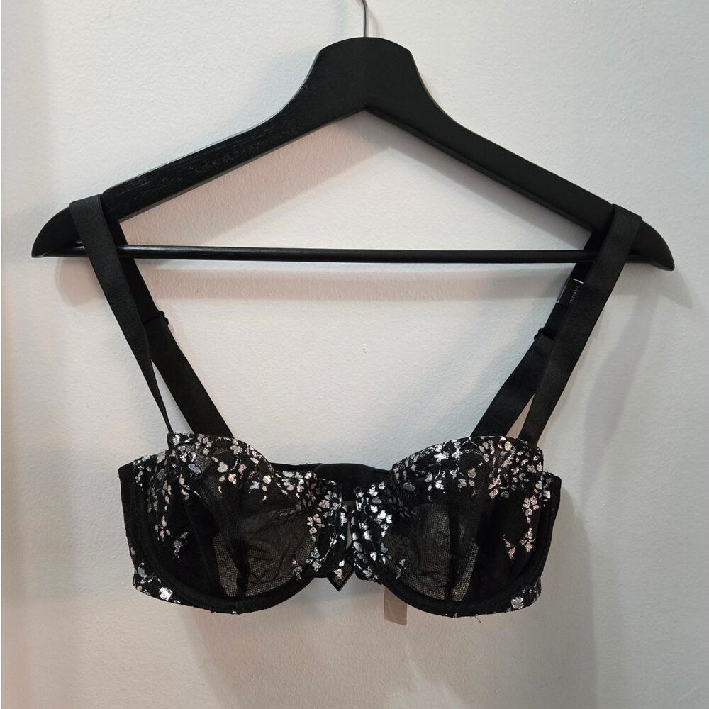 Victoria's Secret Very Sexy Shine Lace Unlined Balconette Bra sz 34C New